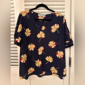 Draper James flowy flower top